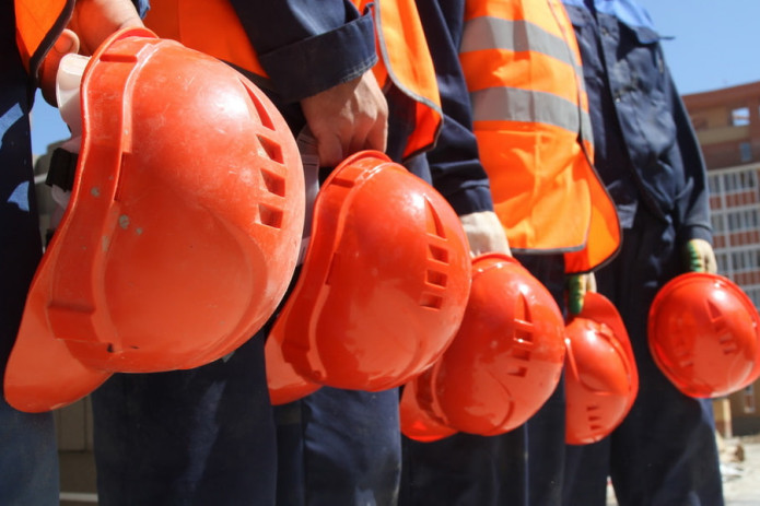 Xotinim sutni yutishni yaxshi koradi.