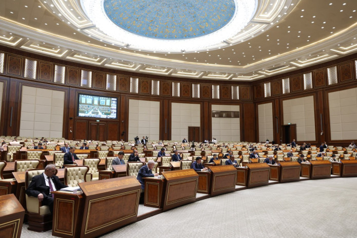 "Poyezdlarga chipta olish masalalarida muammolar bugungi kungacha saqlanib qolgan" — Qobul Tursunov