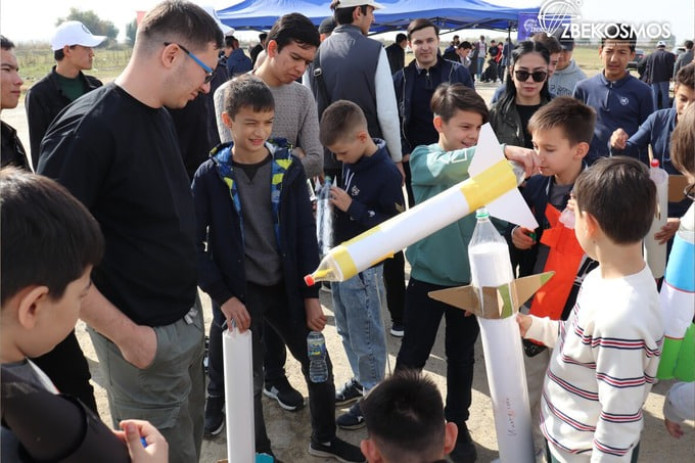 Maktab o‘quvchilari mini sunʼiy yo‘ldoshning sinov parvozlarini amalga oshirdi