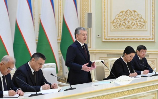 Шавкат Мирзиёев предложил поправки в Конституцию Узбекистана