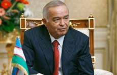 Президент Узбекистана наградил группу работников социальных сфер
