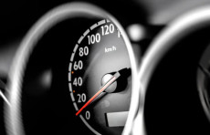 O‘zbekistonda avtomobilning yurgan masofasini yashirganlik uchun jarima joriy etilishi taklif qilindi