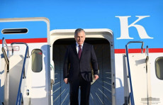 Shavkat Mirziyoyev OIIB Boshqaruvchilar kengashi yig‘ilishida ishtirok etish uchun Samarqandga tashrif buyurdi