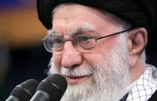 The Times: Agar norozilik namoyishlari kuchaysa, Xomanaiy Rossiyaga qochishga tayyor