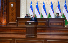 Shavkat Mirziyoyev: Korrupsiyani yengish uchun birinchi navbatda uning ortiqcha hashamat va dabdaba degan “o‘q ildizlarini” quritishimiz shart
