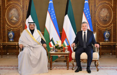 Shavkat Mirziyoyev Kuvayt Valiahdi Shayx Saboh as-Saboh bilan uchrashuv o‘tkazdi