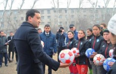 Андижон ташрифи. "Баркамол авлод", қиличбозлик мажмуаси ва мухлислар учун совға