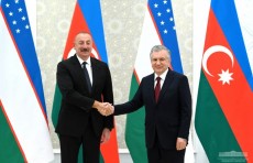 Шавкат Мирзиёев провел встречу с президентом Азербайджана Ильхамом Алиевым