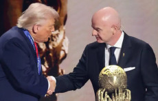 Trampga FIFAning yangi tinchlik mukofoti topshirildi