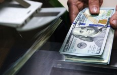 O'zbekistonda valyuta operatsiyalariga qoʻyilgan yangi cheklovlar bekor qilindi