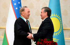 Shavkat Mirziyoyev va Nursulton Nazarboyev bir-birini Yangi yil bilan tabrikladi