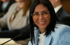 Maduroning vorisi Trampni Venesuelaga qarshi sanksiyalarni bekor qilishga chaqirdi