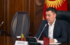 Абдулла Арипов поздравил Садыра Жапарова с назначением на пост Премьер-министра Кыргызстана