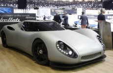 Geneva car show unveils new generation of supercars